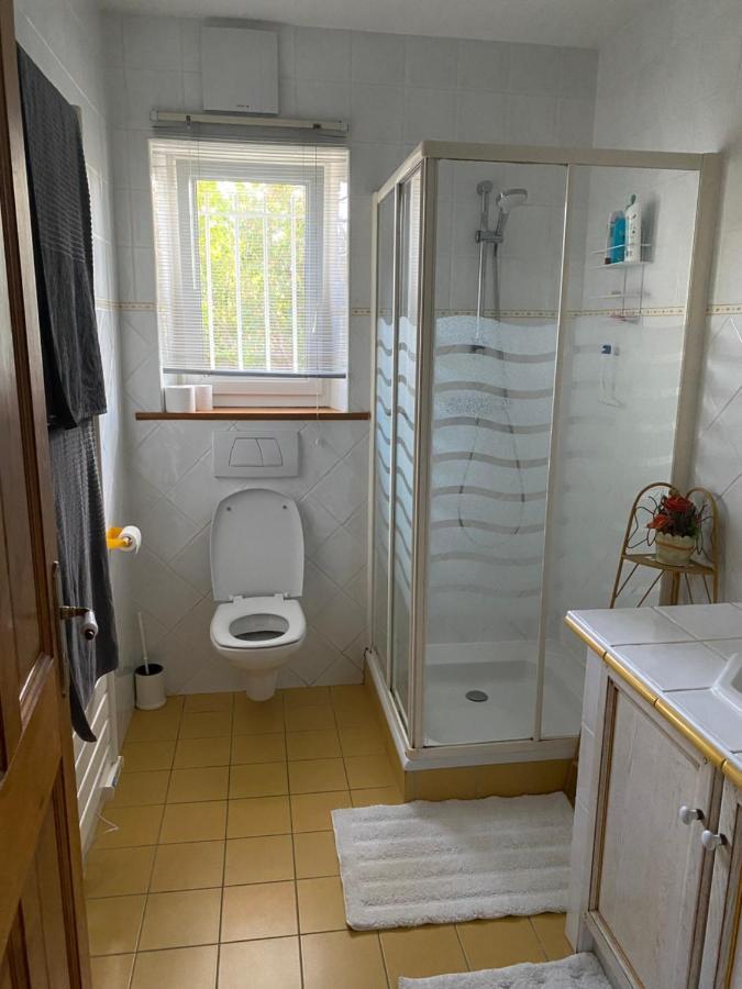 Studio Bord De Piscine Serignan-du-Comtat ภายนอก รูปภาพ